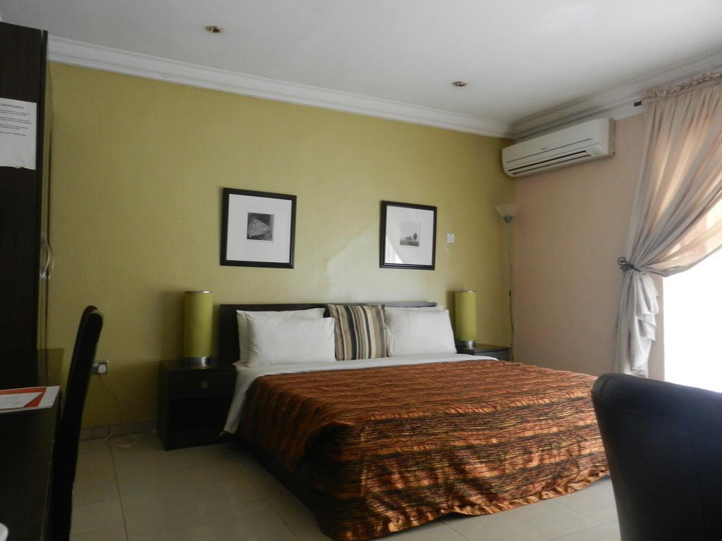 Berkshire Hotel Asokoro Abuja Chambre photo