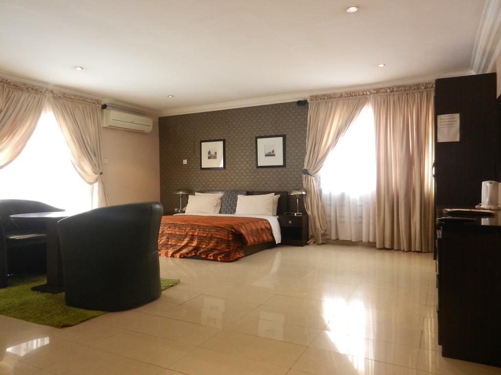 Berkshire Hotel Asokoro Abuja Chambre photo