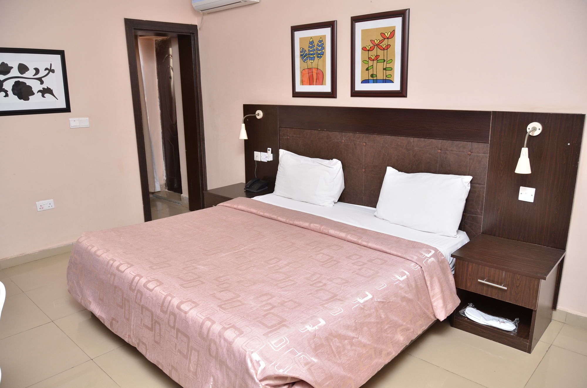 Berkshire Hotel Asokoro Abuja Extérieur photo